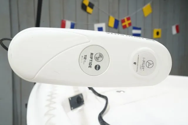 Slide: The Image of Blue Wave 2200 PureBay 2016 - 3