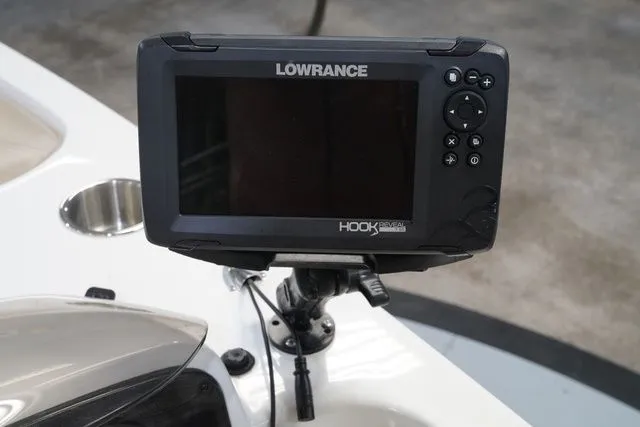 Slide: The Image of Hurricane SunDeck Sport 188 OB 2016 - 19