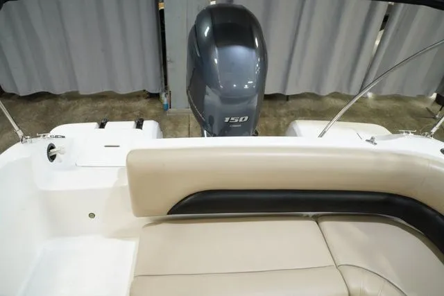 Slide: The Image of Hurricane SunDeck Sport 188 OB 2016 - 21