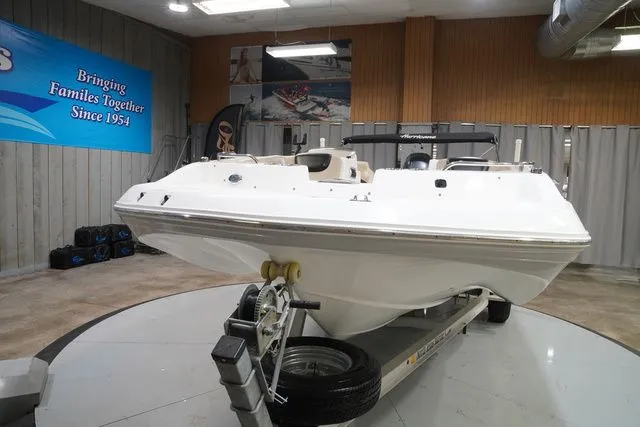 Slide: The Image of Hurricane SunDeck Sport 188 OB 2016 - 3