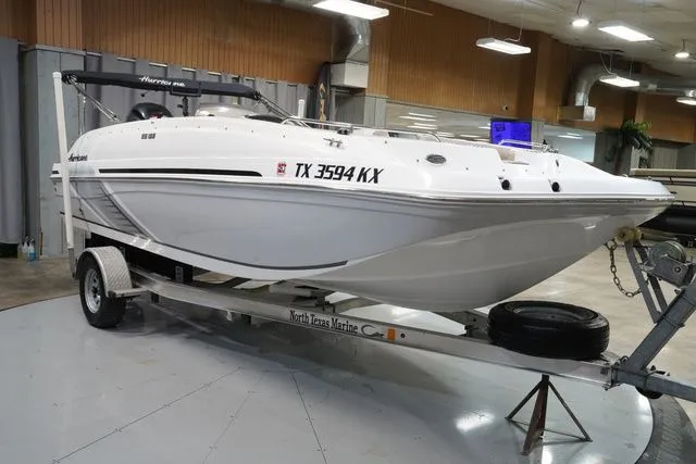 Slide: The Image of Hurricane SunDeck Sport 188 OB 2016 - 5