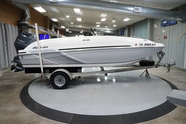 Slide: The Image of Hurricane SunDeck Sport 188 OB 2016 - 6