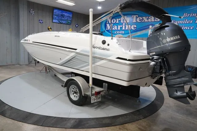 Slide: The Image of Hurricane SunDeck Sport 188 OB 2016 - 9