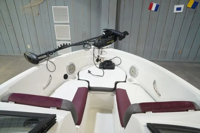 Slide: The Image of Tahoe 550 TF Outboard 2016 - 11