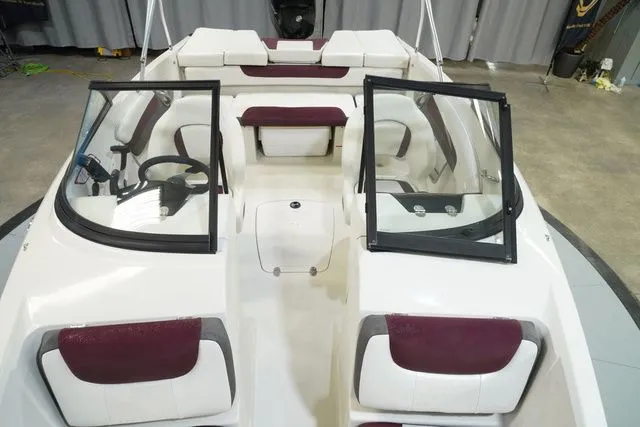 Slide: The Image of Tahoe 550 TF Outboard 2016 - 12