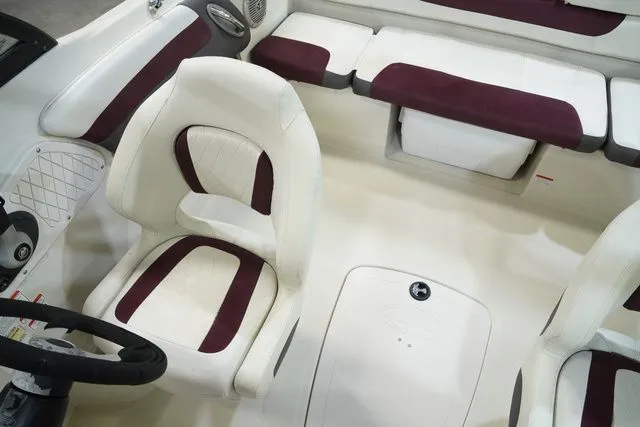 Slide: The Image of Tahoe 550 TF Outboard 2016 - 14