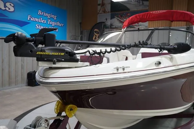 Slide: The Image of Tahoe 550 TF Outboard 2016 - 4