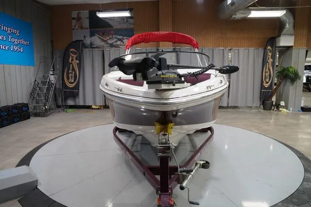 Slide: The Image of Tahoe 550 TF Outboard 2016 - 5