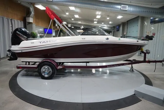 Slide: The Image of Tahoe 550 TF Outboard 2016 - 7