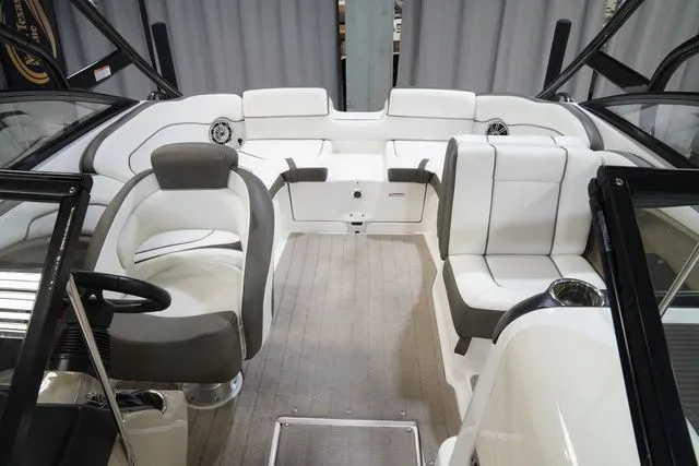 Slide: The Image of Yamaha 242 Limited S With Painted Trailer 2014 - 15