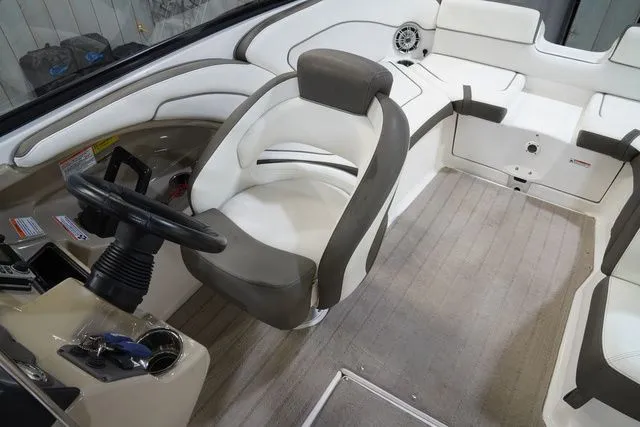 Slide: The Image of Yamaha 242 Limited S With Painted Trailer 2014 - 19