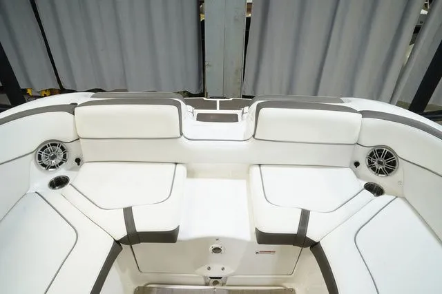 Slide: The Image of Yamaha 242 Limited S With Painted Trailer 2014 - 25