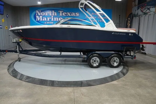 The Image of Four Winns H230 2017 - 1