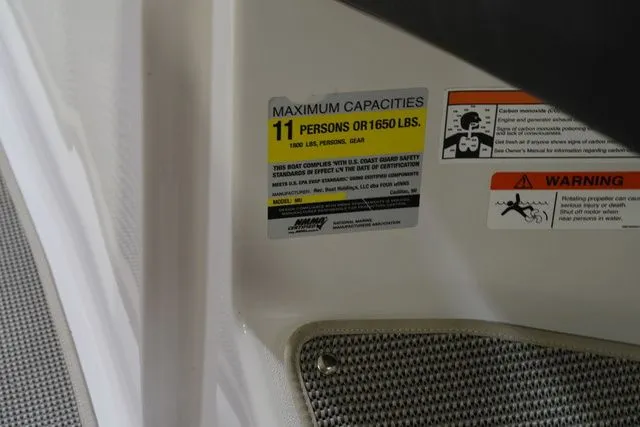 Slide: The Image of Four Winns H230 2017 - 17