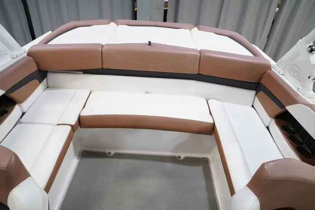 Slide: The Image of Four Winns H230 2017 - 19