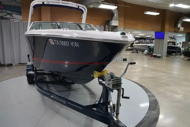 Slide: The Image of Four Winns H230 2017 - 4