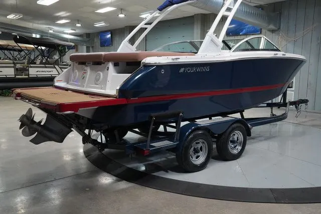 Slide: The Image of Four Winns H230 2017 - 8