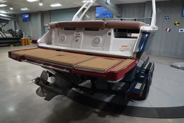 Slide: The Image of Four Winns H230 2017 - 9