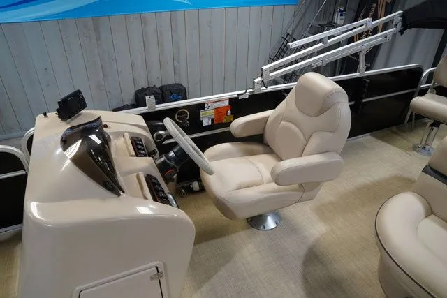 Slide: The Image of South Bay 220FCR 2.75 2016 - 14