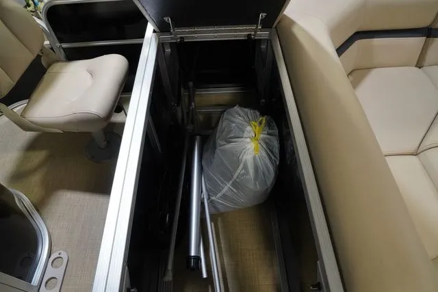 Slide: The Image of South Bay 220FCR 2.75 2016 - 19