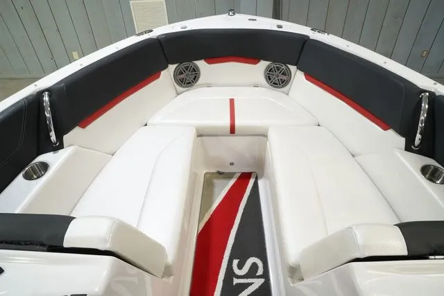 Slide: The Image of Four Winns Horizon Series H230 2013 - 11