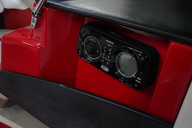 Slide: The Image of Four Winns Horizon Series H230 2013 - 14