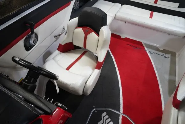 Slide: The Image of Four Winns Horizon Series H230 2013 - 16