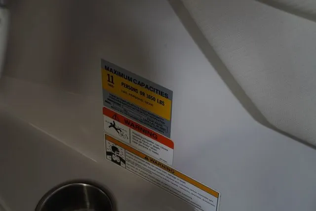 Slide: The Image of Four Winns Horizon Series H230 2013 - 20