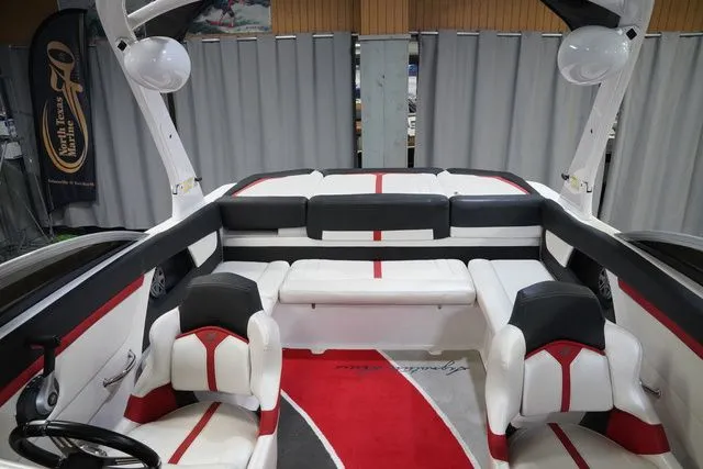 Slide: The Image of Four Winns Horizon Series H230 2013 - 21