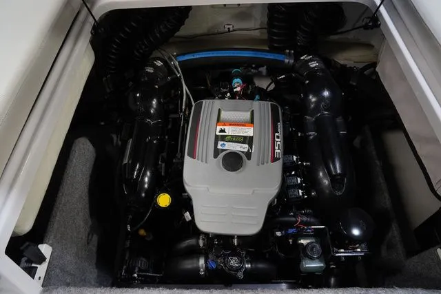 Slide: The Image of Four Winns Horizon Series H230 2013 - 24