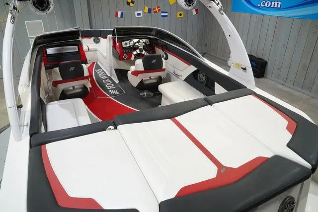 Slide: The Image of Four Winns Horizon Series H230 2013 - 28