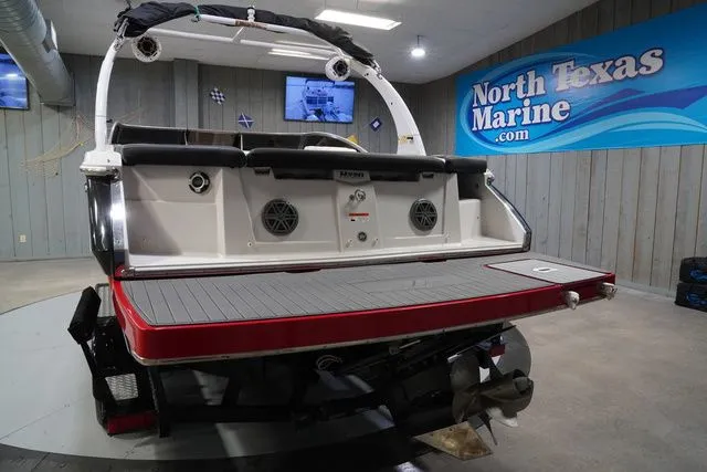 Slide: The Image of Four Winns Horizon Series H230 2013 - 9