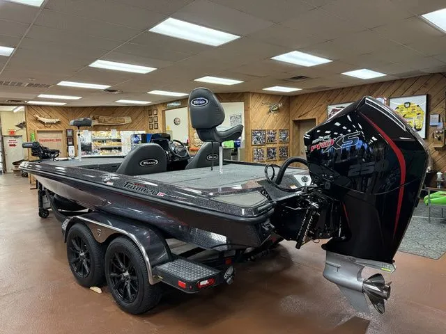 The Image of Triton 20XP Patriot 2026 - 1