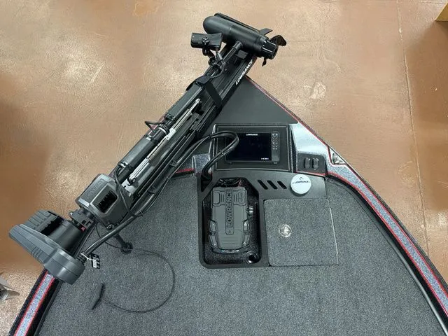 Slide: The Image of Triton 20XP Patriot 2026 - 5