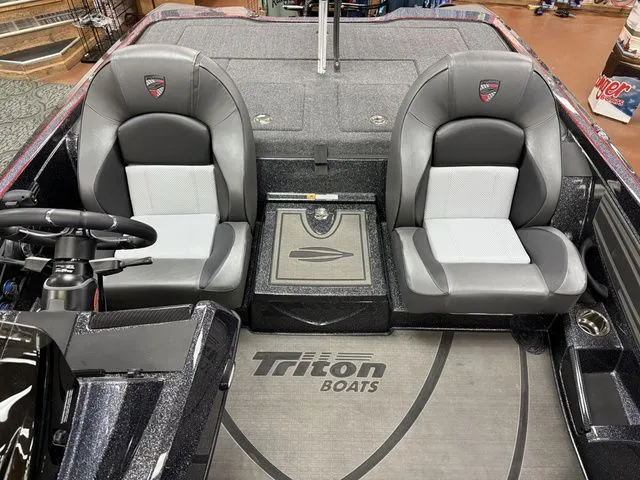 Slide: The Image of Triton 20XP Patriot 2026 - 9