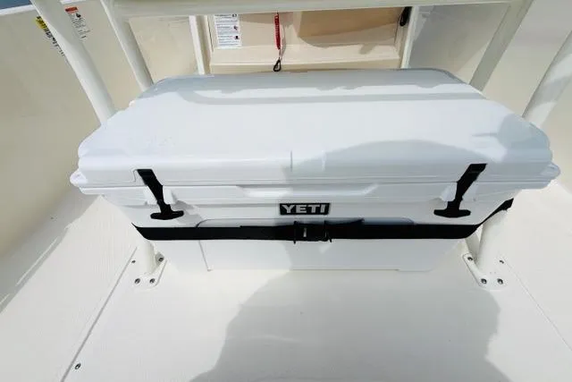 Slide: The Image of YETI cooler on 2026 Boston Whaler 250 Dauntless boat deck. - 8