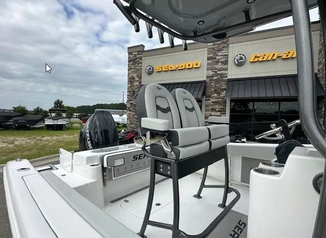Slide: The Image of Sea Pro 222 CC W/200HP 2025 - 12