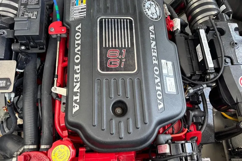 Slide: The Image of Volvo Penta 8.1 Gi engine in 2007 Chris-Craft Corsair 25 boat. - 18