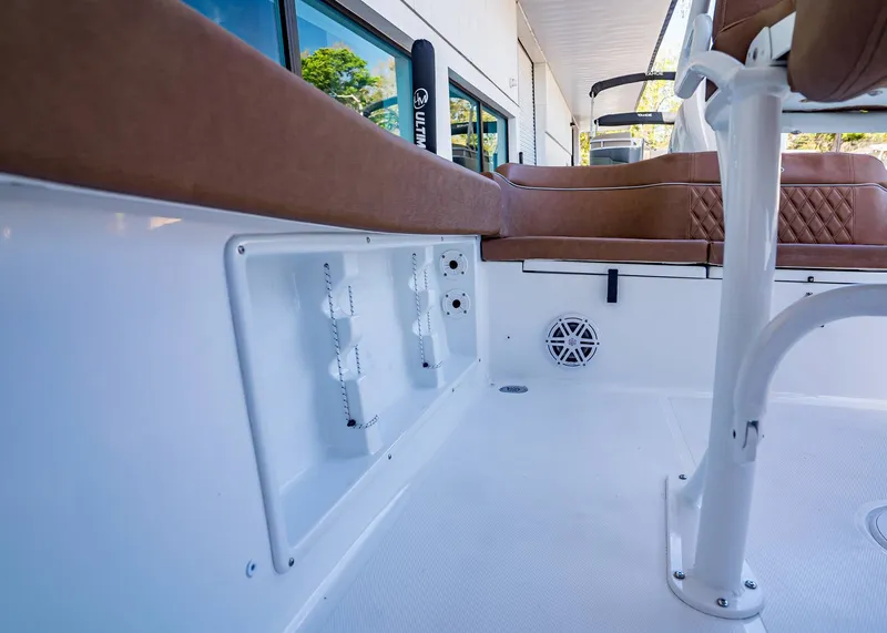 Slide: The Image of Sea Hunt Ultra 219 2026 - 14