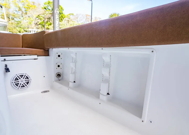 Slide: The Image of Sea Hunt Ultra 219 2026 - 15