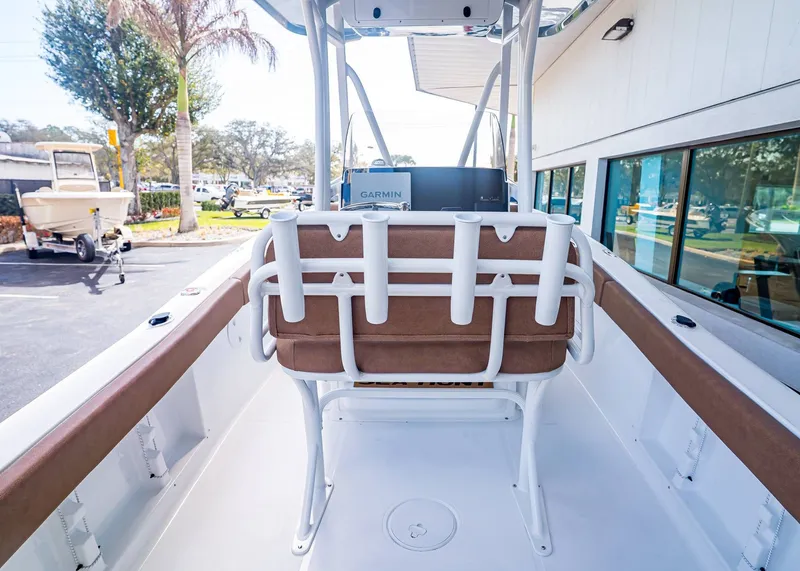 Slide: The Image of Sea Hunt Ultra 219 2026 - 16