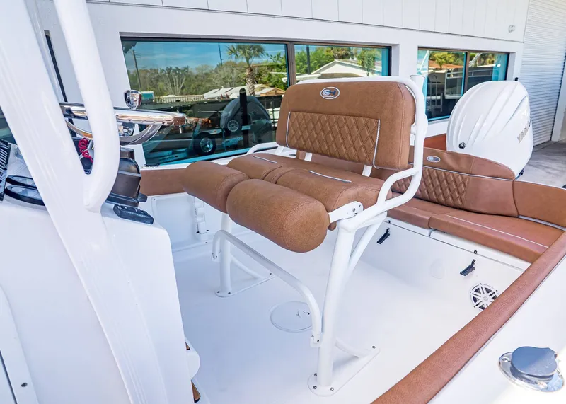 Slide: The Image of Sea Hunt Ultra 219 2026 - 10