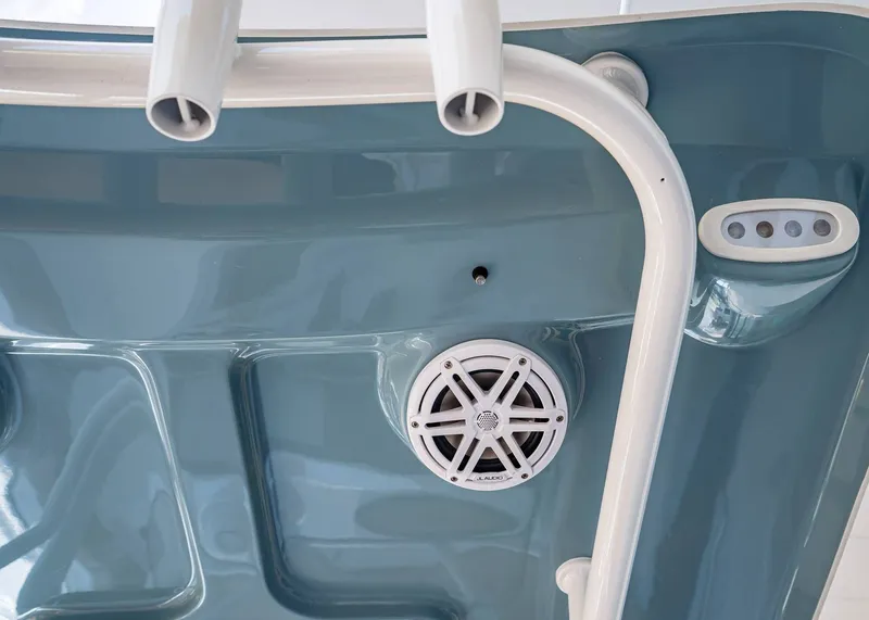 Slide: The Image of Sea Hunt Ultra 219 2026 - 11