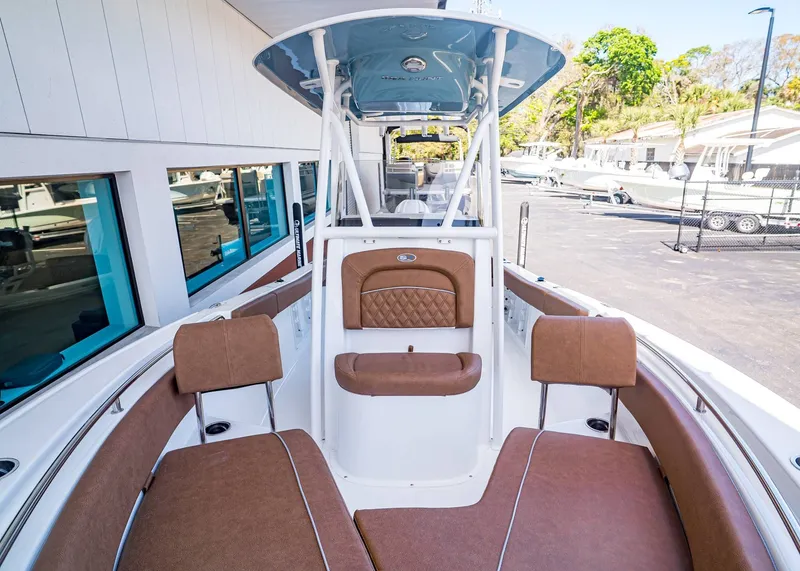 Slide: The Image of Sea Hunt Ultra 219 2026 - 22