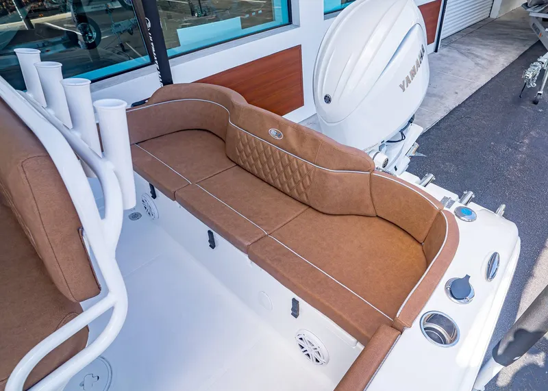 Slide: The Image of Sea Hunt Ultra 219 2026 - 6