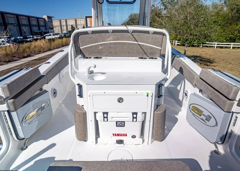 Slide: The Image of Sea Hunt Ultra 265 SE 2026 - 13