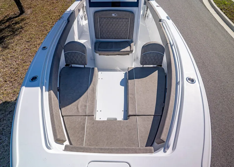 Slide: The Image of Sea Hunt Ultra 265 SE 2026 - 25