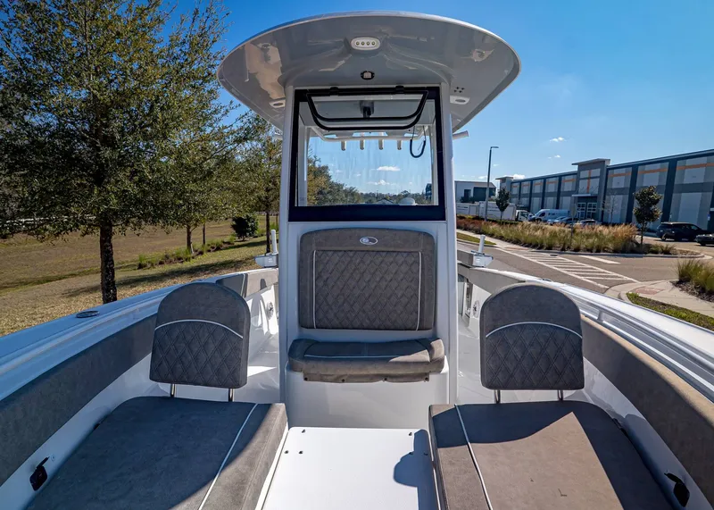 Slide: The Image of Sea Hunt Ultra 265 SE 2026 - 26