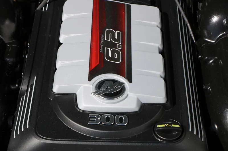 Slide: The Image of 2026 Chaparral 23 SSi engine, featuring a 6.2L MerCruiser with 300 horsepower. - 27