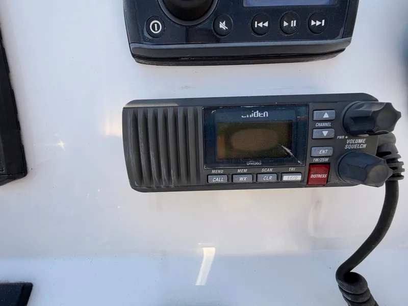 Slide: The Image of Uniden radio on a 2019 BlackJack 224 boat. - 10